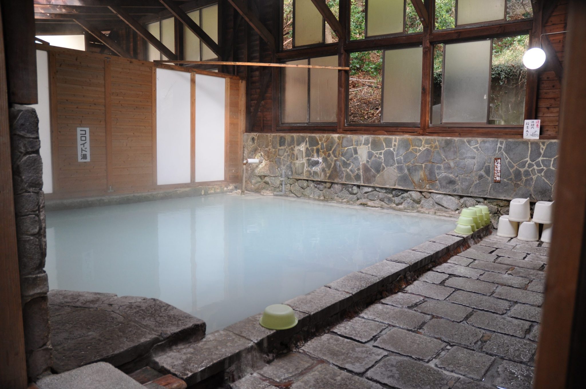 別府温泉保養ランド：別府温泉保養ランド_屋内コロイド湯0817