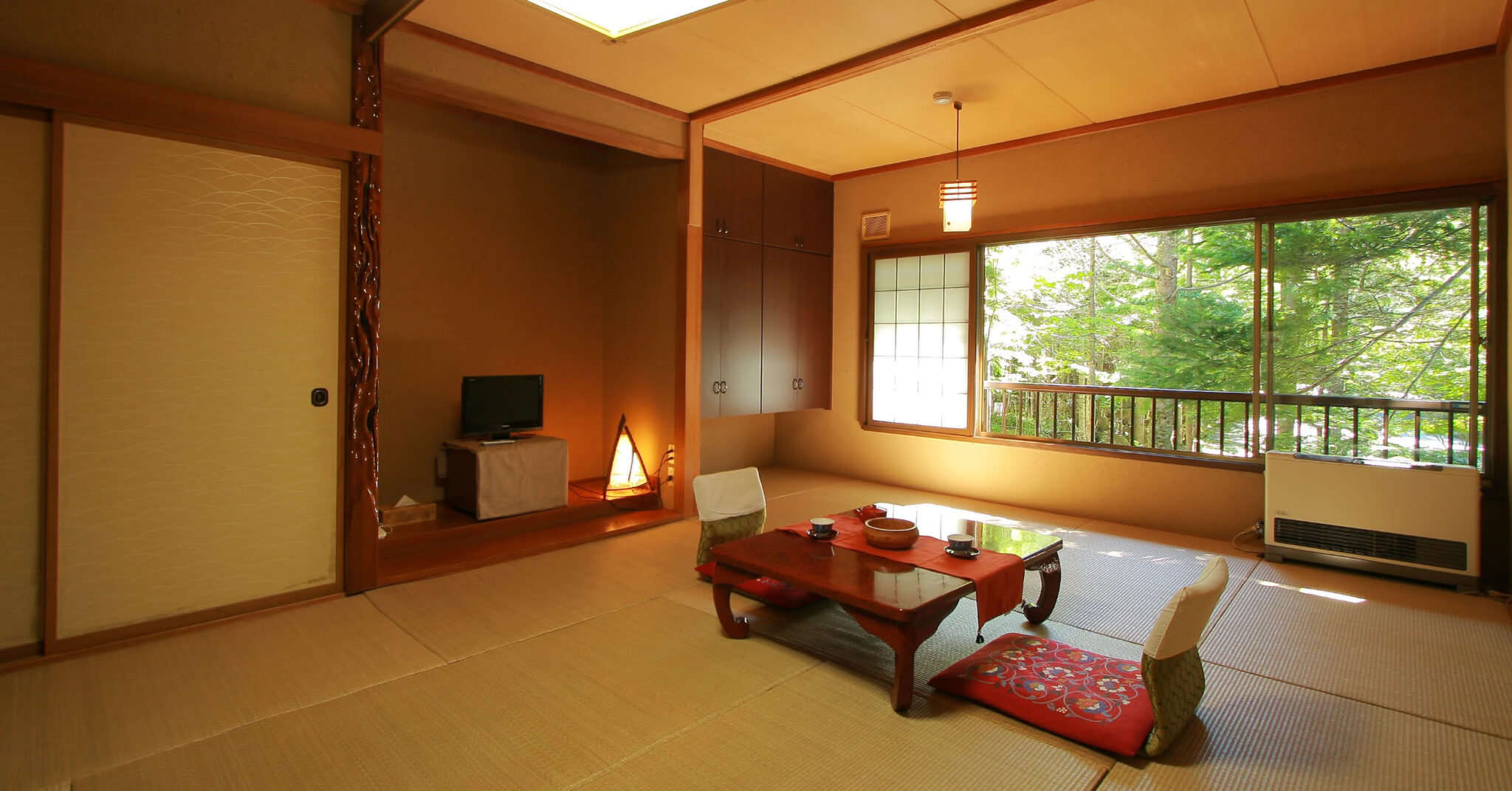 奥蓼科温泉 渋・辰野館(信玄の薬湯・森の温泉)